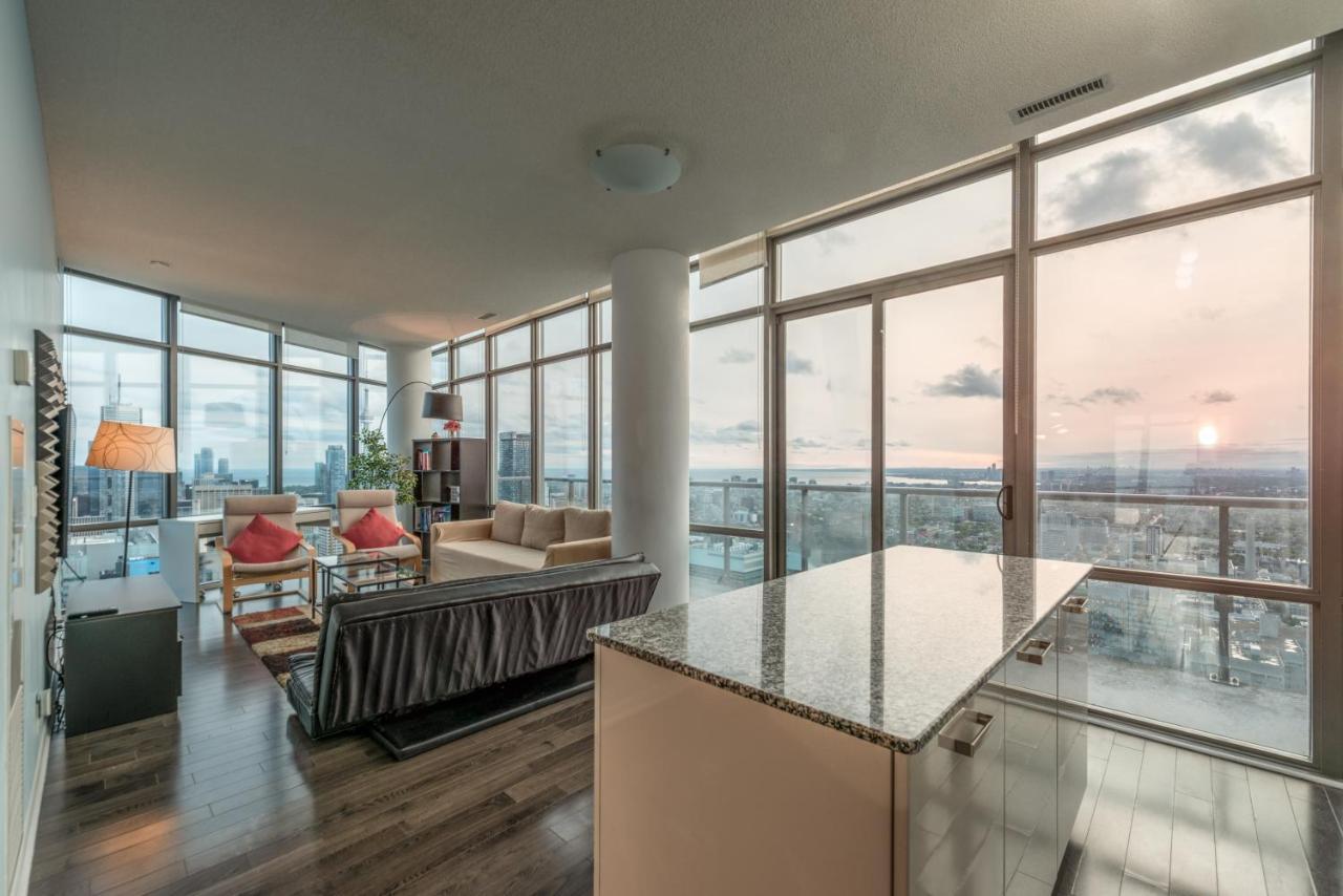 Unbelievable Penthouse View With 3 Bedrooms Toronto Eksteriør billede